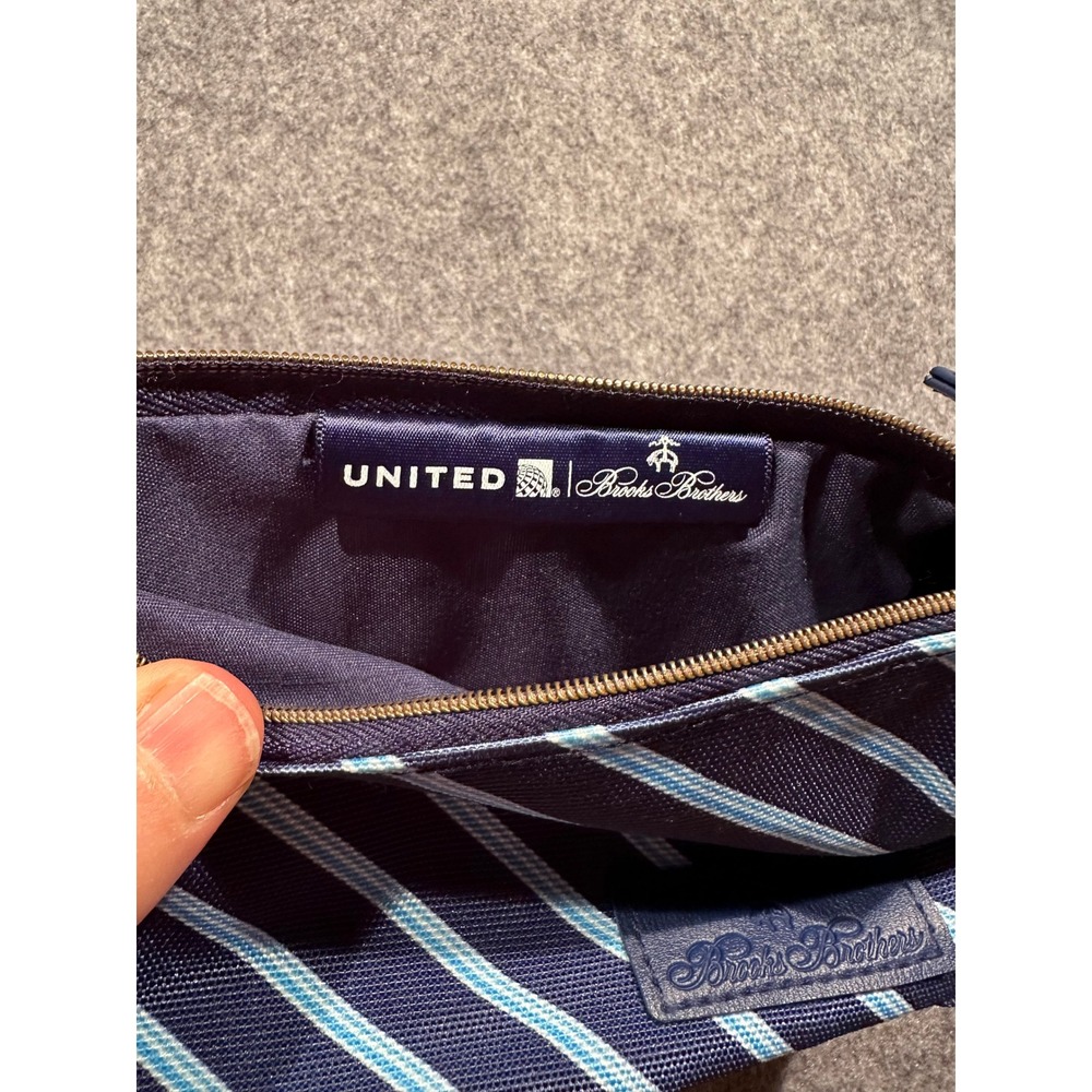 United Airlines Brooks Brothers Navy Blue Striped Travel Amenity Pouch Bag - Picture 3 of 4